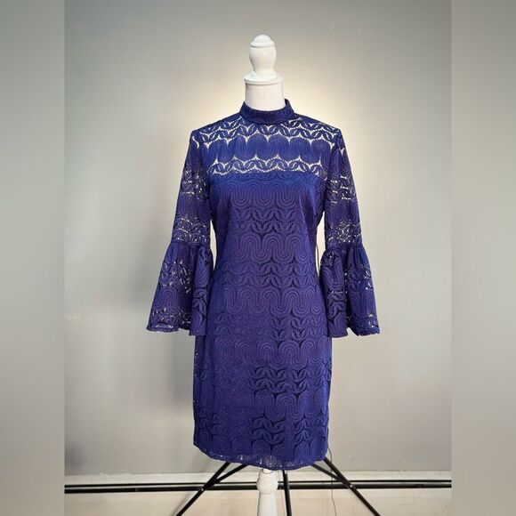 Blue Trina Turk Lace Overlay Bell Sleeve Dress Size 4 NWT - Picture 1 of 7
